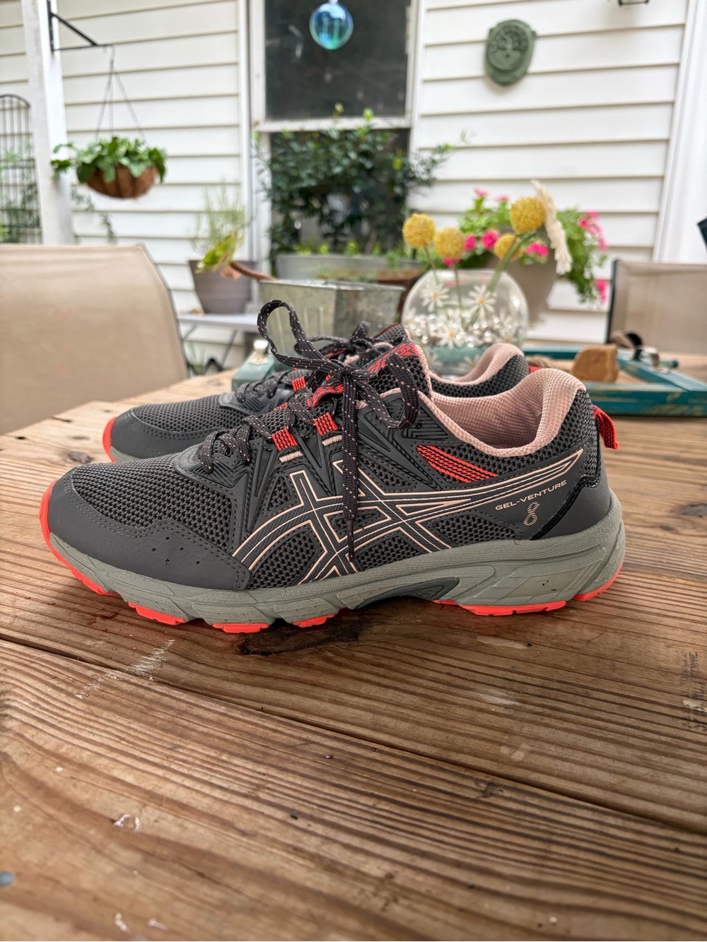ASICS Gel-Venture 6 Women’s 10.5 Wide Black Coral Trail Running Shoes 1012A706